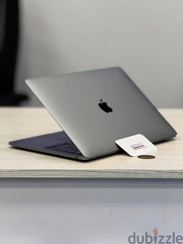 MacBook Pro 2020 بحالة الزيرو ضمان سنة 2