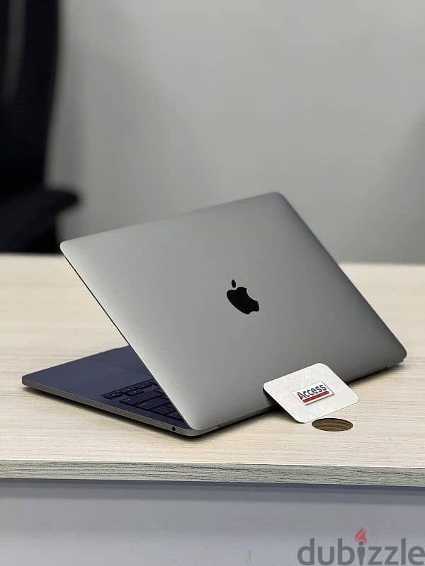 MacBook Pro 2020 بحالة الزيرو ضمان سنة 3