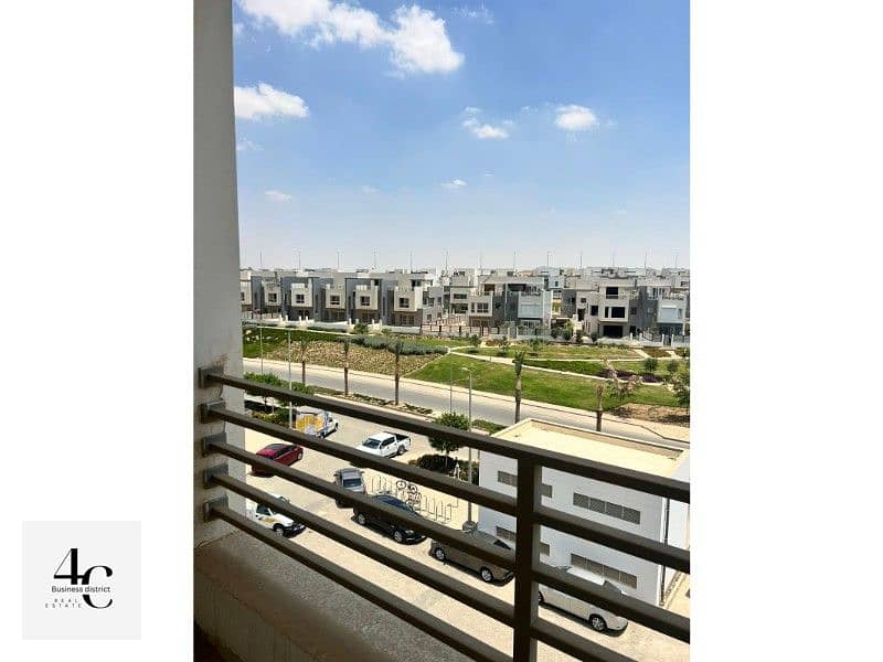 For sale lowest down payment  apartment 157m  with installments in compound  hyde park new cairo 12