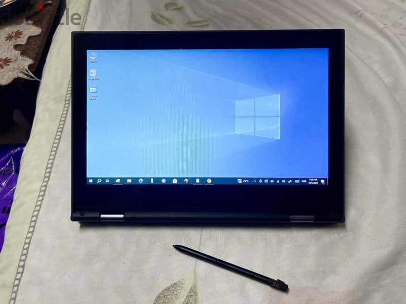 Laptop Lenovo touch screen rotates 360 degrees 4