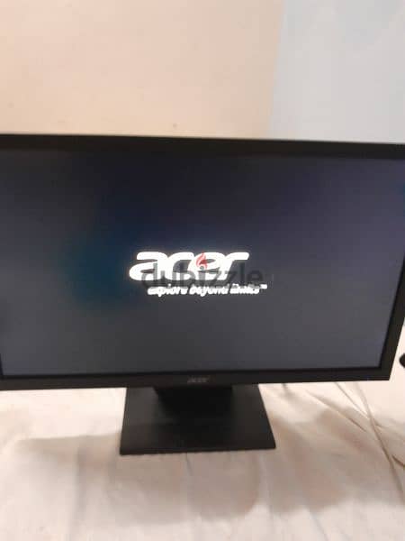 شاشة كمبيوتر نوع acer 0