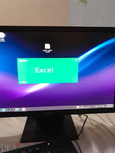 شاشة كمبيوتر نوع acer 4