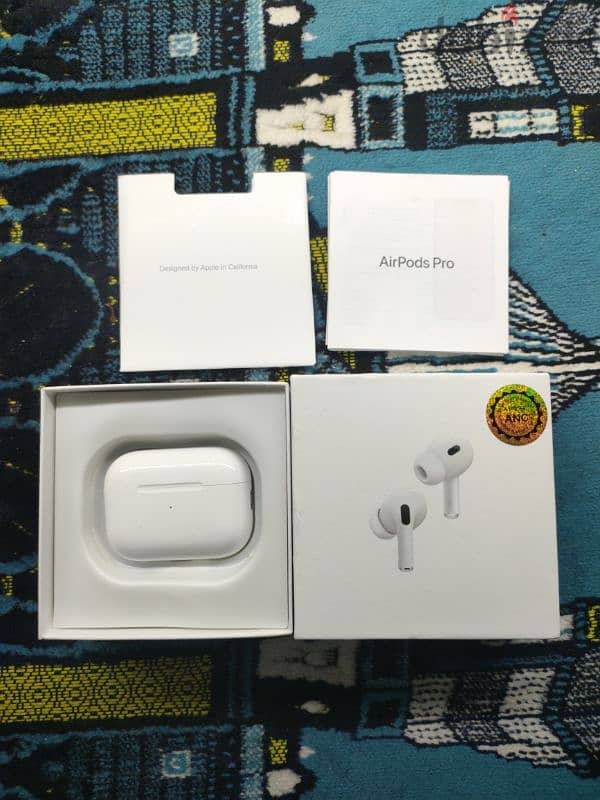 AirPods Pro 2 semi original كسر زيرو لسة بكرتونتها 8