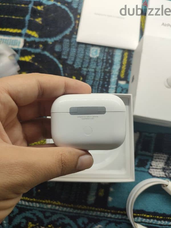 AirPods Pro 2 semi original كسر زيرو لسة بكرتونتها 11