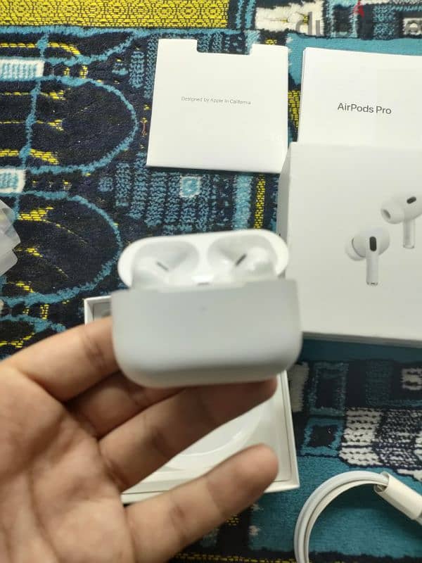 AirPods Pro 2 semi original كسر زيرو لسة بكرتونتها 13