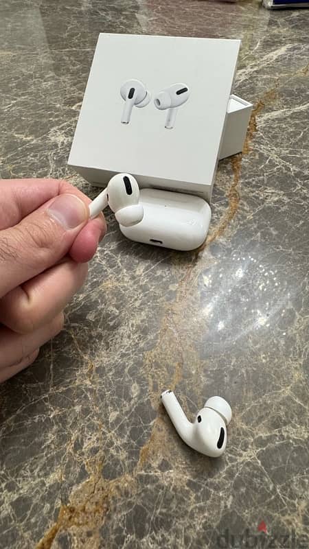 AirPods Pro 1 السعر قابل للتفاوض 2