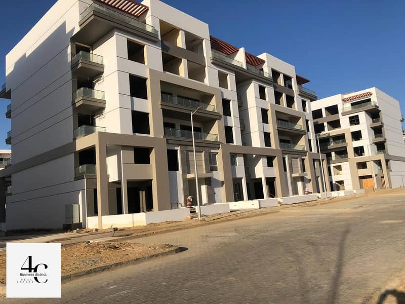 under market price Duplex 216m view landscape   3bedrooms for sale in hyde park with  installments 8