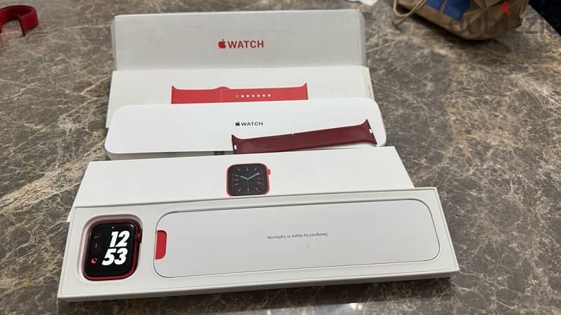 Apple Watch series 6 - 44mm Red 1