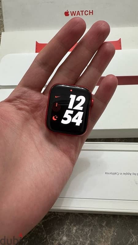 Apple Watch series 6 - 44mm Red قابل للتفاوض 2