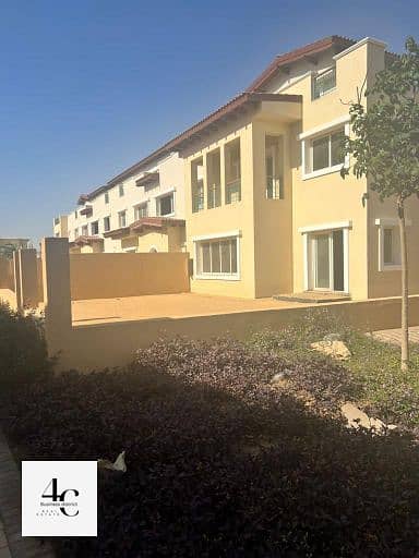 Lowest total price Town house215m 4 bedrooms Direct on land scape in hyde park 4