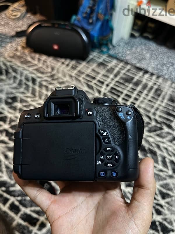 Canon 750D for sale like new 1.8k shutter 4