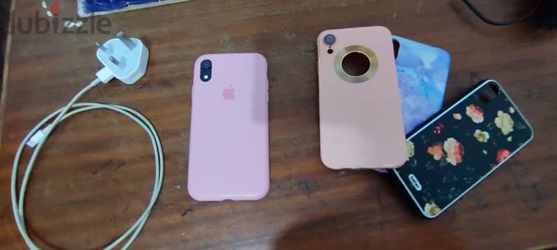 iphone xr in perfect condition 5