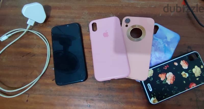 iphone xr in perfect condition 6