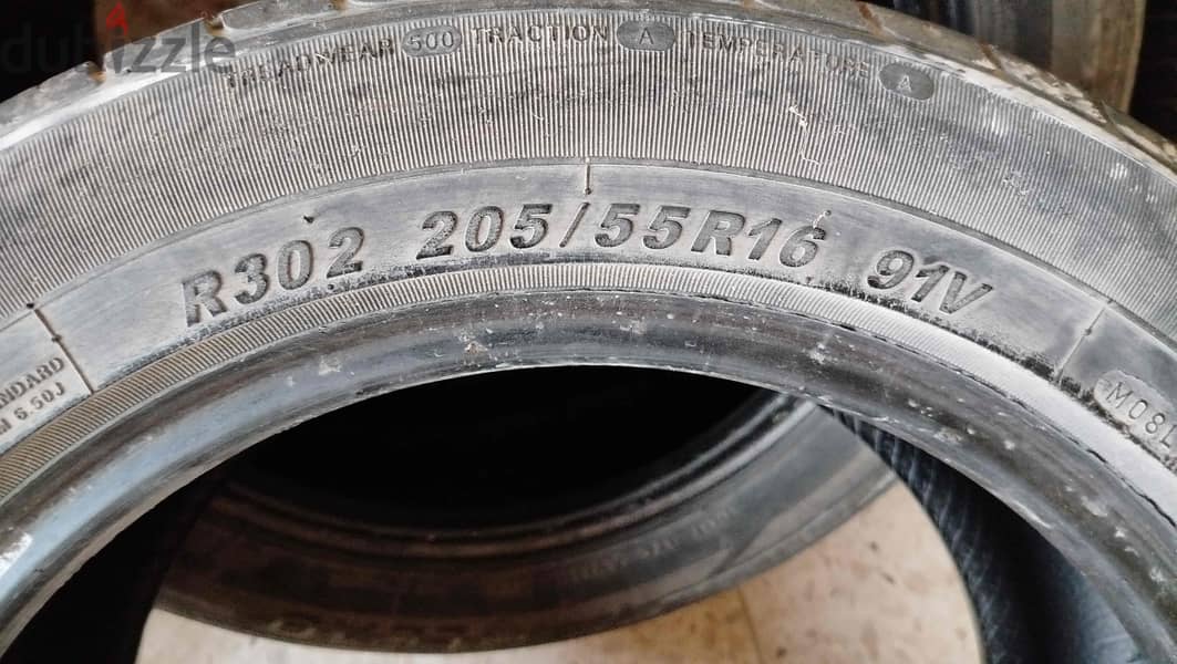 اربع كاوتشات تايلاندى مستعملة بحالة جديدة مقاس 205/55R16 2