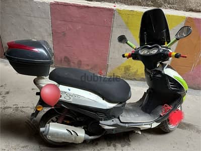 اسكوتر ايجوس RSZ 200 CC