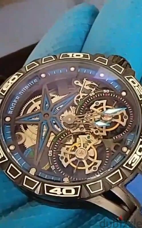 Roger Dubuis best swiss watch riplica l 
whatsapp 01118659401 6