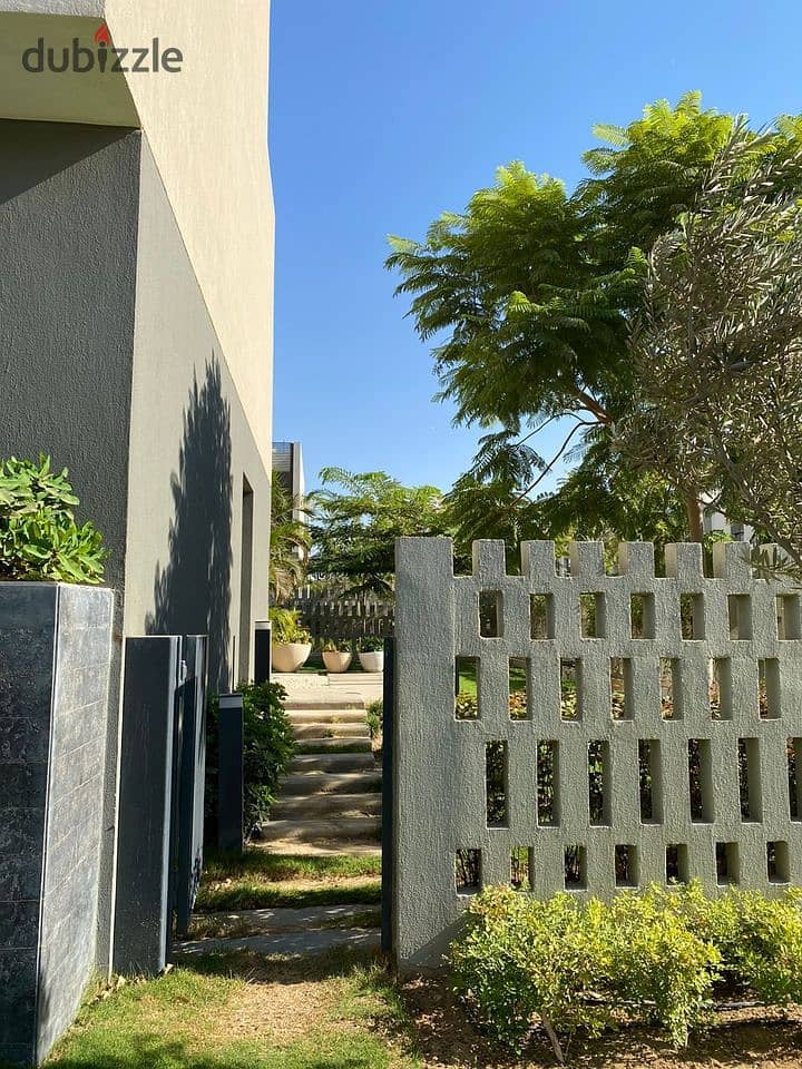 Standalone villa for sale ( prime location ) AL Burouj compound in front of the entrance of Al Shorouk 4 and the International Medical Center 2