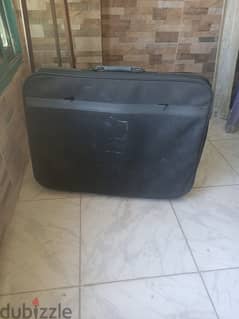 حقائب سفر بحالة ممتازة Travel bags