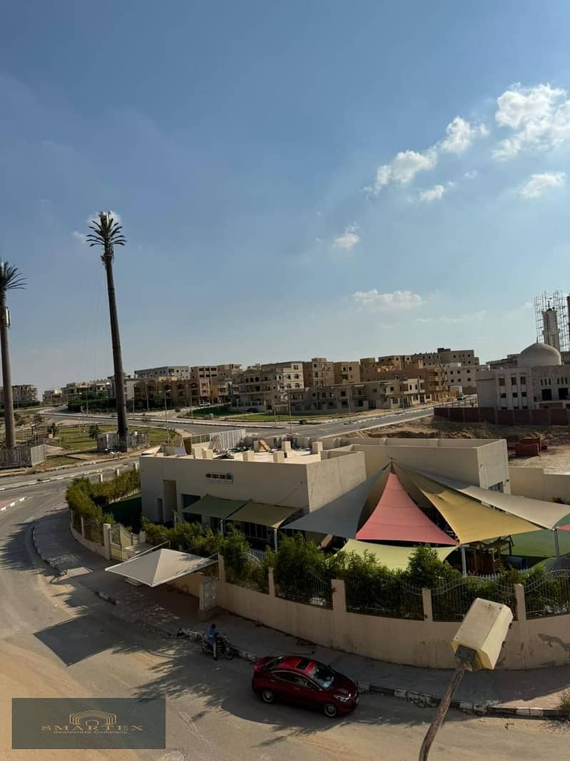 Apartment for sale in Shorouk City, in a villa in the third district, east of the most prestigious neighborhood in Shorouk, with an open sea view, nex 1