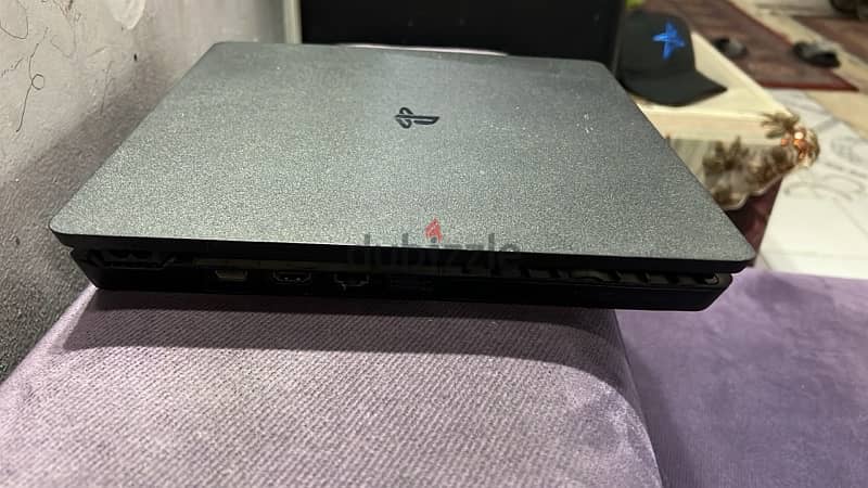 (playstation 4)   1Tb  3 اذرع تحكم 4