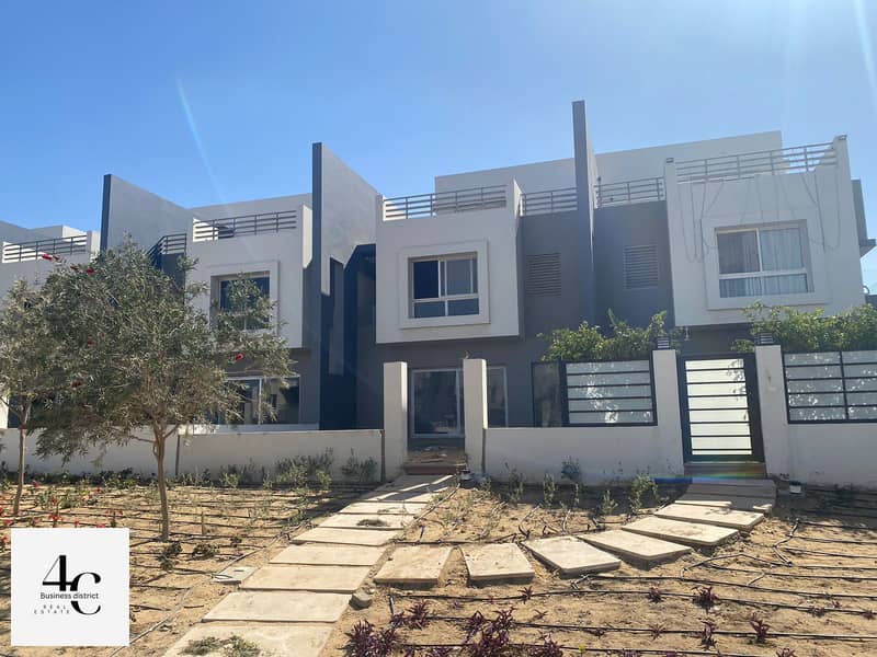 Townhouse 208m For Sale With Installments With The Lowest Price With A prime View In Hyde Park Fifth Settlement 1