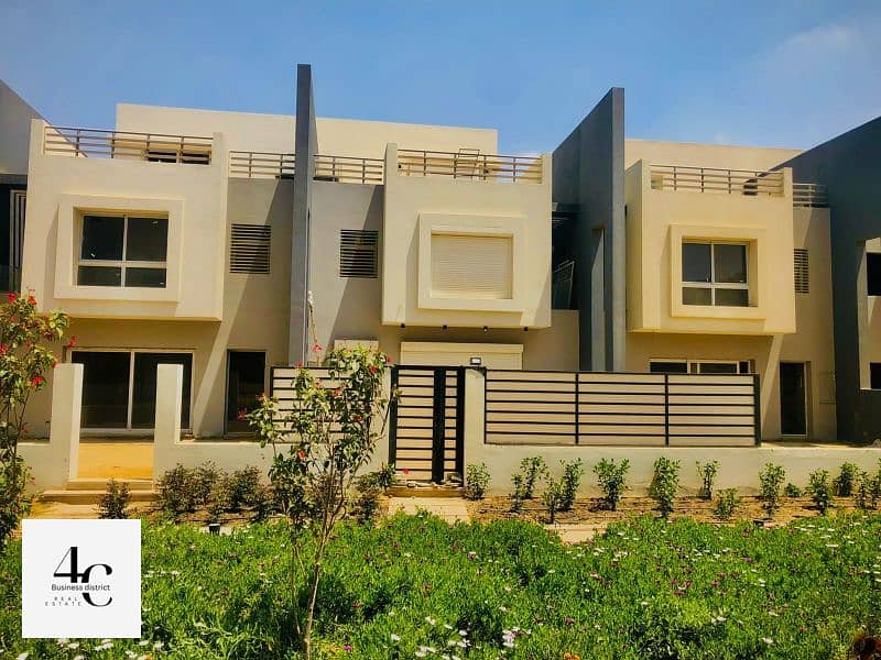 Modern Townhouse 243m For Sale ready to move At The Lowest Price In Hyde Park Fifth Settlement 1