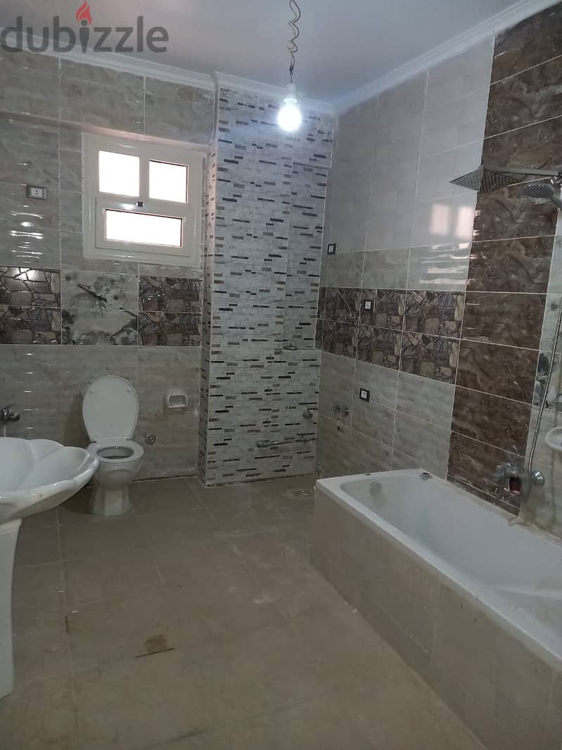 عمارة لقطة متشطبة بالكامل بجاردن هوم Fully finished building for sale 6