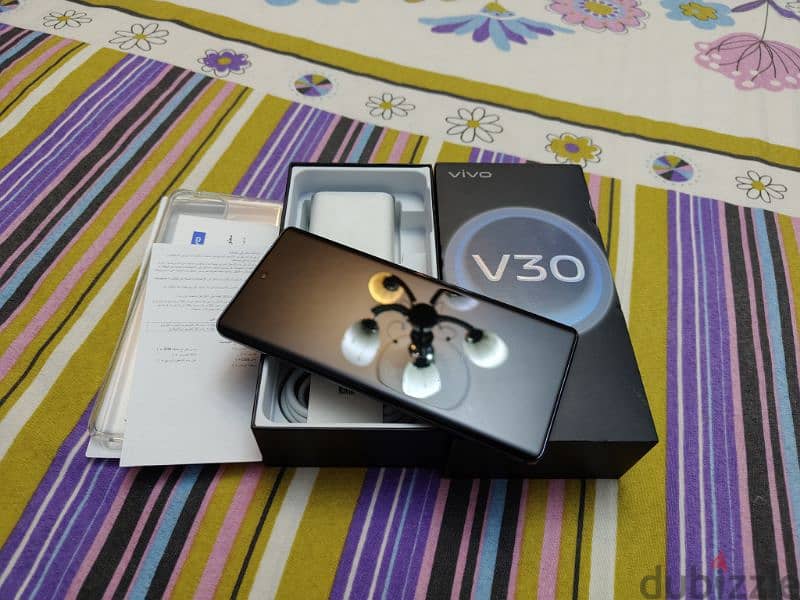 Vivo V30 5G 256/12GB كسر زيرو بالضمان المحلى 5