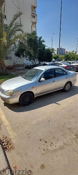 Nissan Sunny 2010 5