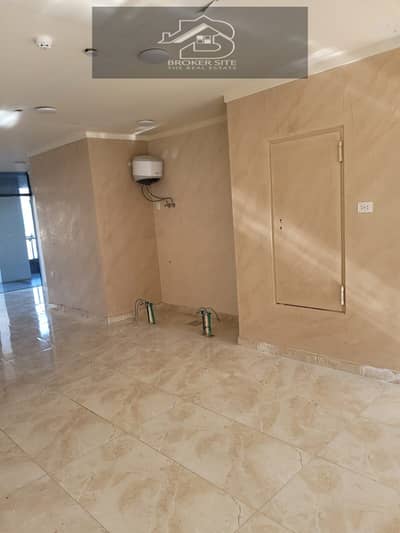 Shop For Rent in The Gate Mall / Sheikh Zayed