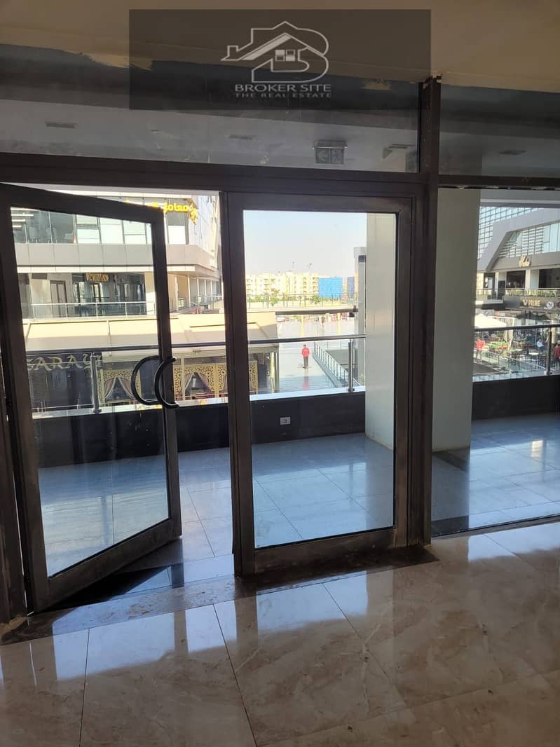 Shop For Rent in The Gate Mall / Sheikh Zayed 2