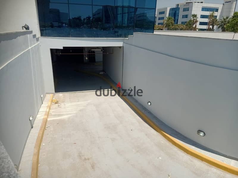 Administrative office, immediate receipt in installments in Smart Village, for sale, 400 meter building, next to Sheikh Zayed and near the 26th of Jul 6