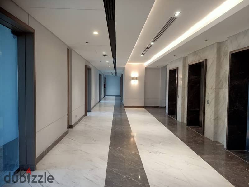 Administrative office, immediate receipt in installments in Smart Village, for sale, 400 meter building, next to Sheikh Zayed and near the 26th of Jul 10