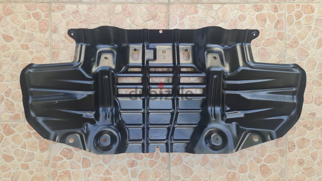 Front Bumper & Underbody Protection Toyota Fortuner قطع غيار مفكوكة من 11