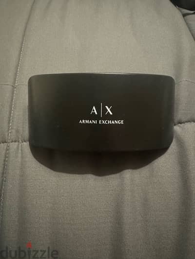 نظارة جديدة بالعلبة الاصليه Armani Exchange sunglasses