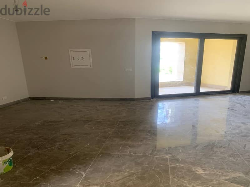 Penthouse for rent at Owest بنتهاوس للإيجار بكمبوند أويست 14