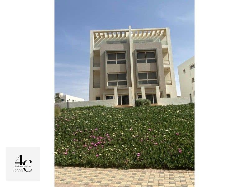 Duplex with garden for sale in  Hyde Park 244M with Installments  , prime location and  view landscape. 1