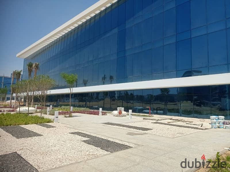 Administrative office for sale, immediate receipt in installments, headquarters in the Smart Village, 500 meters next to Sheikh Zayed and near the 26t 10