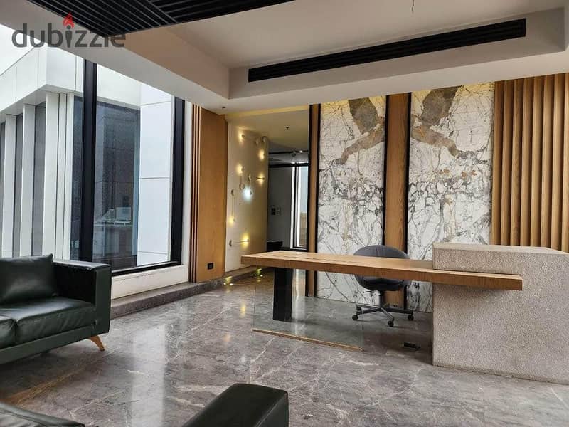 مكتب 342م للبيع فيو شارع التسعين الجنوبي مباشرا كمبوند ذا ارك التجمع الخامس - office 342m for sale on view - direct on south 90st,The Ark , New cairo 3