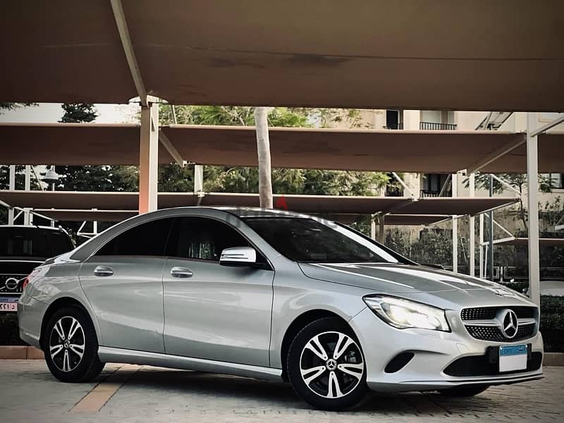 Mercedes-Benz CLA 180 2019 فقط ٤ الاف كم نادره 1