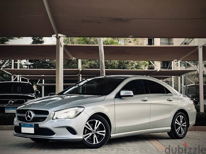 Mercedes-Benz CLA 180 2019 فقط ٤ الاف كم نادره 3