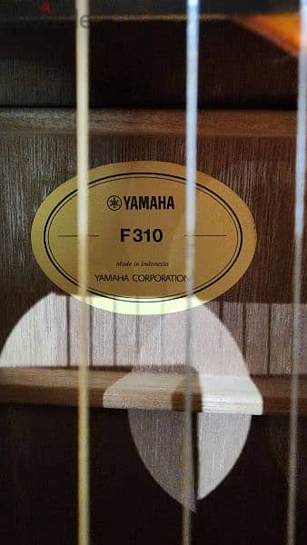 yamaha f310 cherry burst acoustic guitar + guitar bag 2