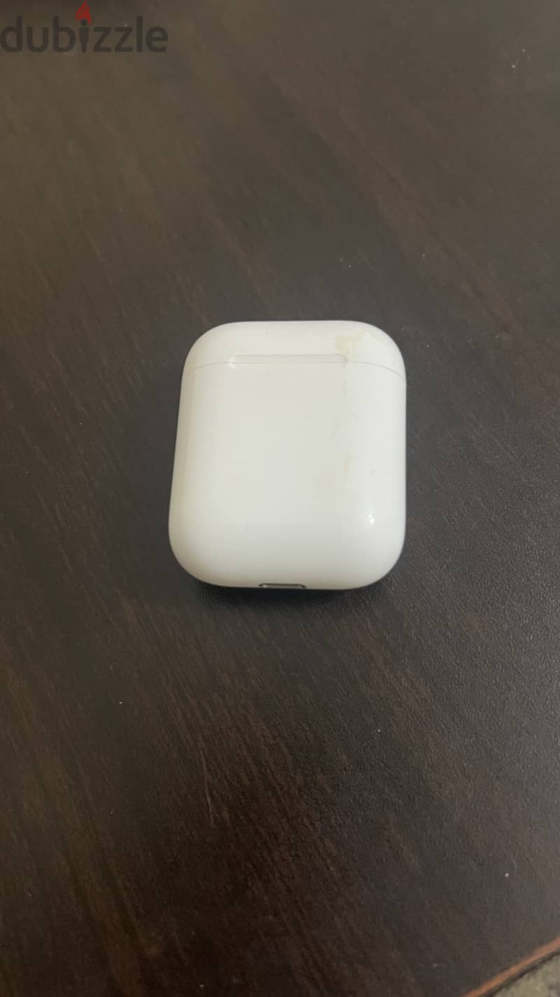 charging case only Airpods 1 generation  كيس الشحن فقط بدون سماعات 0