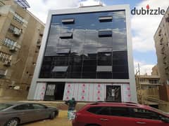 For sale, a completely administrative building, 450 square meters, ground floor and fifth floor in Maadi, the location is very special, at a price for 0