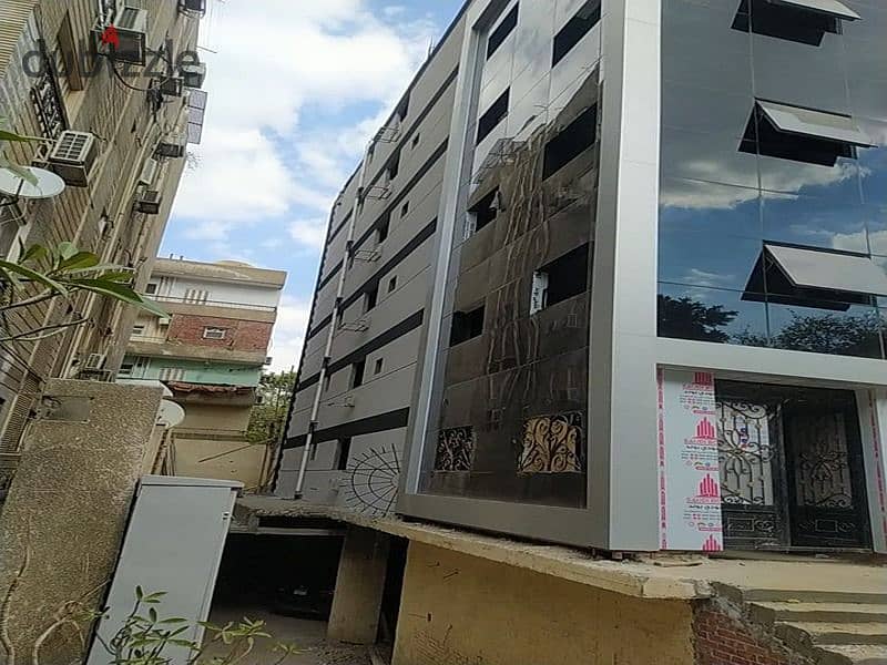 For sale, a completely administrative building, 450 square meters, ground floor and fifth floor in Maadi, the location is very special, at a price for 6