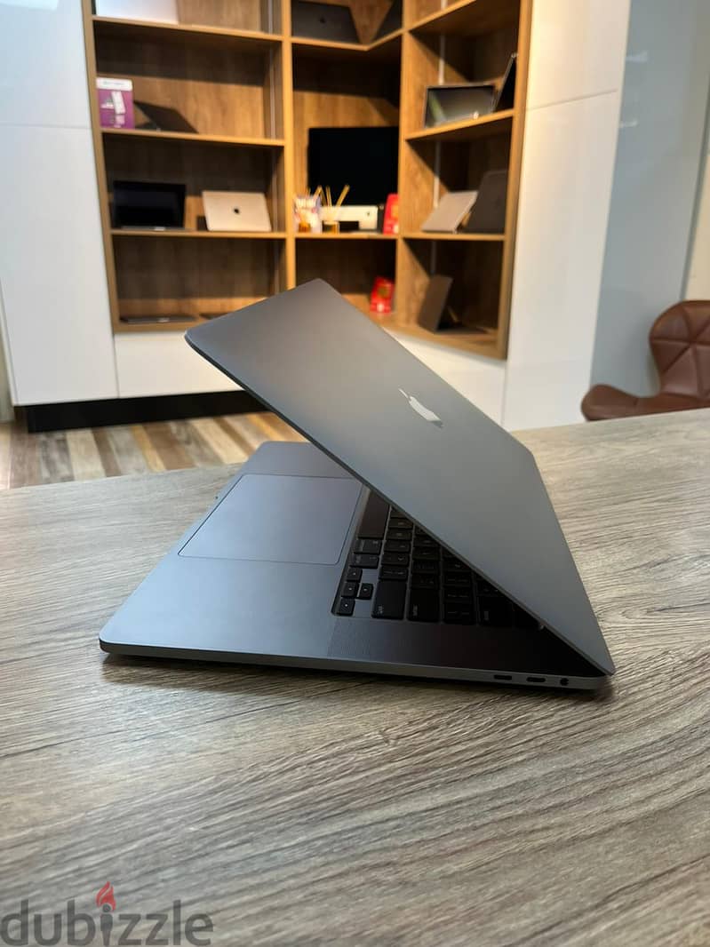 Macbook Pro 16 inch 2019 3