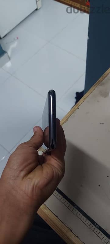 للبدل بحاجه اعلي من غير فرقiPhone X 2