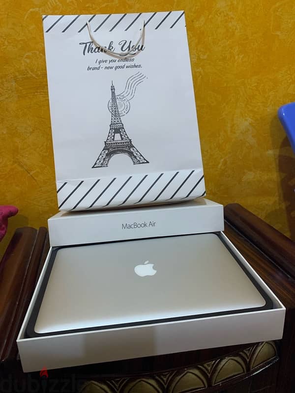 ‏Mac book Air 2015 استعمال خفيف مشترى من امريكا  وبجميع اغراضه 9