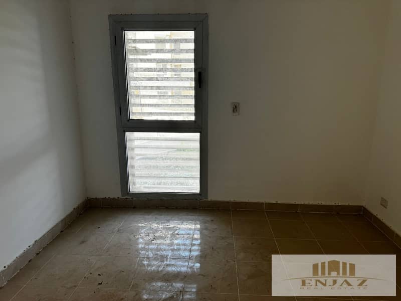 Apartment  B8, wide garden view, first resident, ground with no garden area ( 148 sq ) 4