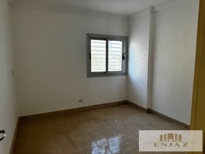 Apartment  B8, wide garden view, first resident, ground with no garden area ( 148 sq ) 6